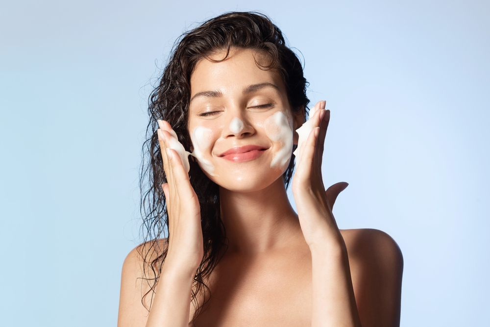 Cleansing to protect your skin after 30 